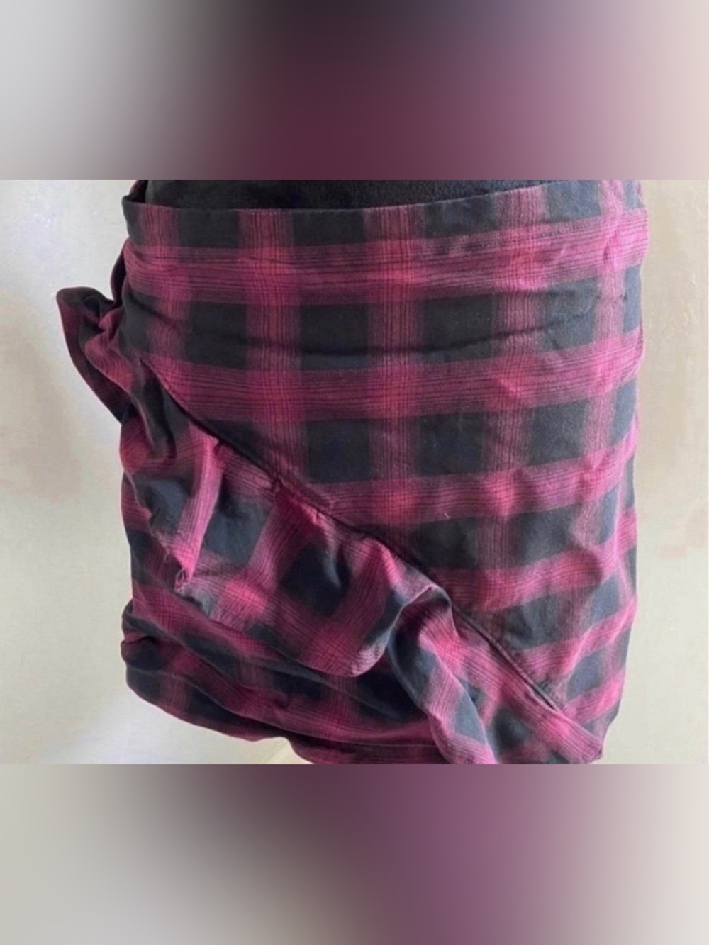 Women’s Plaid Ruffle Mini Skirt in Burgundy and Black (Size L)
